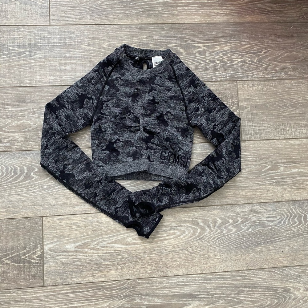 Workout top- long sleeved